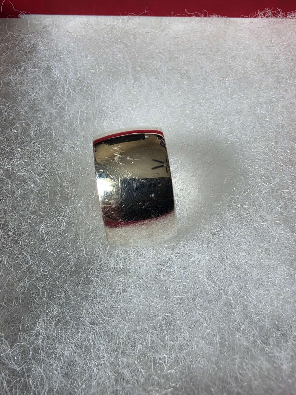 Lilly Barrack adustable Silver Ring 14 Karat Center